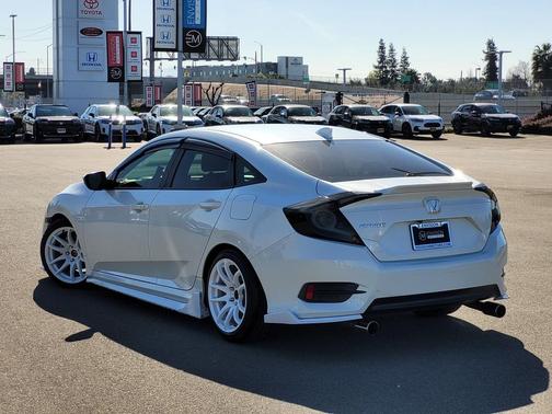 2018 Honda Civic EX-L