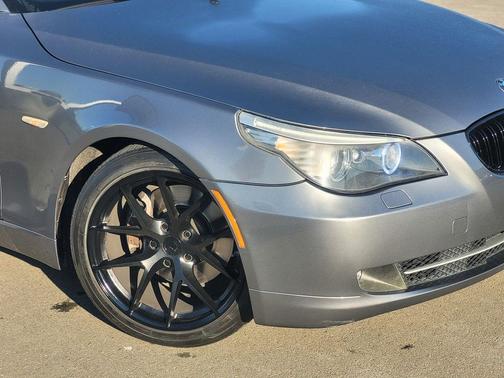 2008 BMW 528 528i
