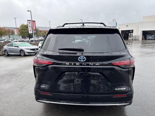 2025 Toyota Sienna Platinum