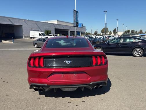 2021 Ford Mustang EcoBoost