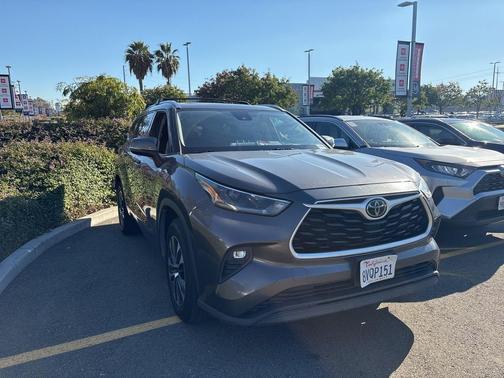 2021 Toyota Highlander XLE