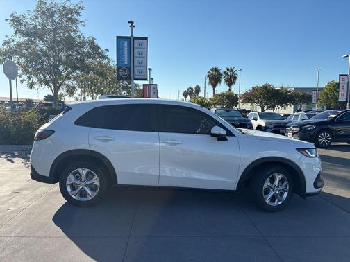 2023 Honda HR-V LX