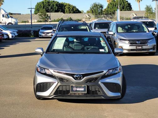 2022 Toyota Camry SE