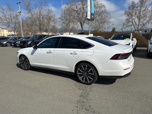 2025 Honda Accord Hybrid Touring