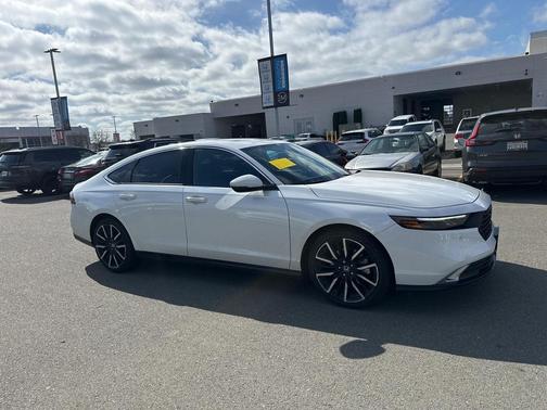 2025 Honda Accord Hybrid Touring