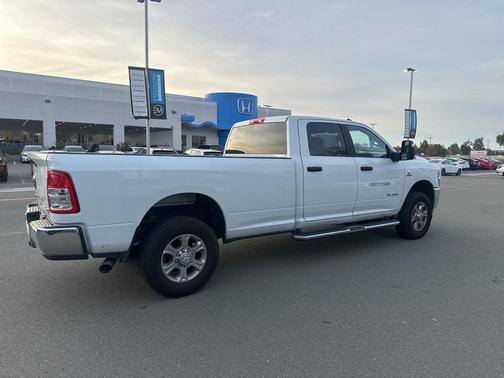 2024 RAM 3500 Big Horn Crew Cab 4x4 8' Box