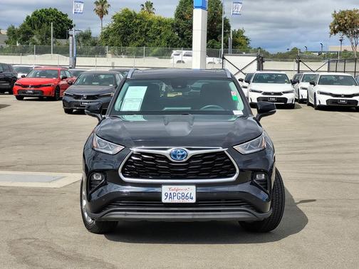 2022 Toyota Highlander Hybrid Limited