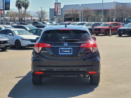 2021 Honda HR-V 2WD Sport