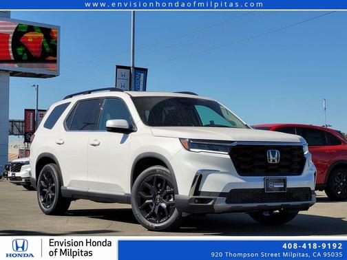 2025 Honda Pilot Touring 8-Passenger