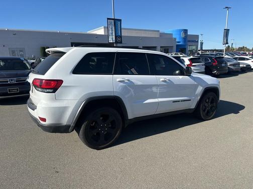 2019 Jeep Grand Cherokee Upland
