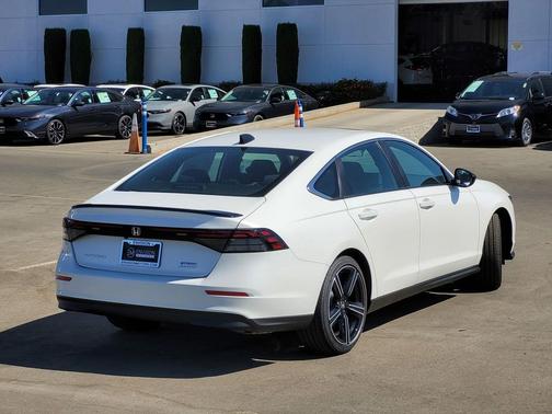2025 Honda Accord Hybrid Base