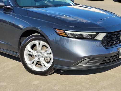 2025 Honda Accord LX 1.5T