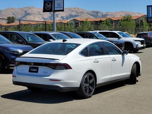 2025 Honda Accord Hybrid Base