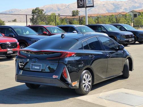 2020 Toyota Prius Prime XLE