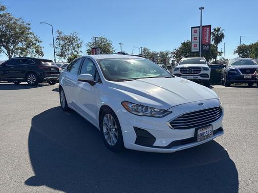 2020 Ford Fusion SE