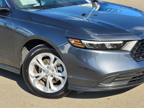 2025 Honda Accord LX 1.5T