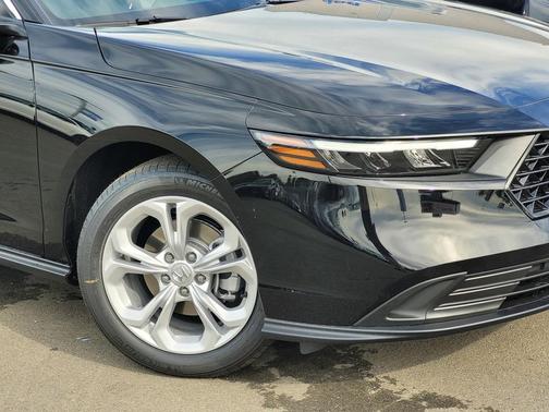 2025 Honda Accord LX 1.5T