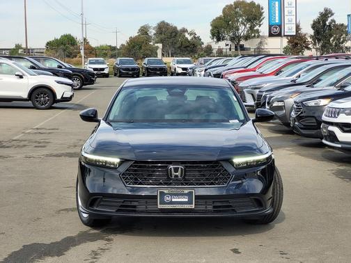 2025 Honda Accord LX 1.5T