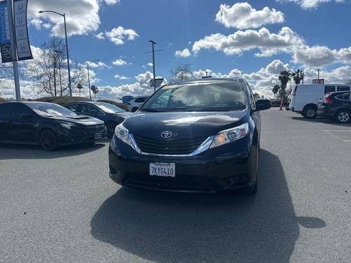 2015 Toyota Sienna LE