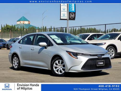 2022 Toyota Corolla LE