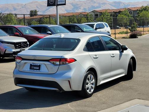 2022 Toyota Corolla LE
