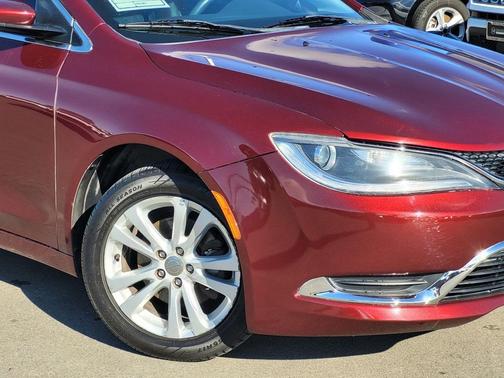 2016 Chrysler 200 Limited