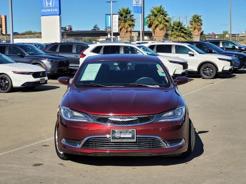 2016 Chrysler 200 Limited