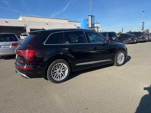 2017 Audi Q7 3.0T Premium