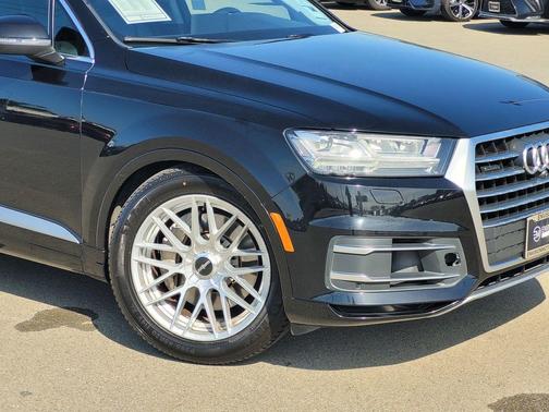 2017 Audi Q7 3.0T Premium