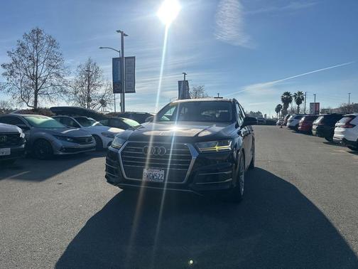 2017 Audi Q7 3.0T Premium