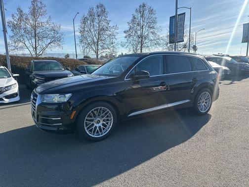 2017 Audi Q7 3.0T Premium