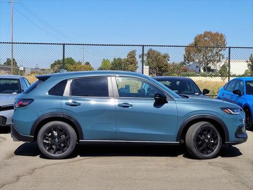 2025 Honda HR-V 2WD Sport