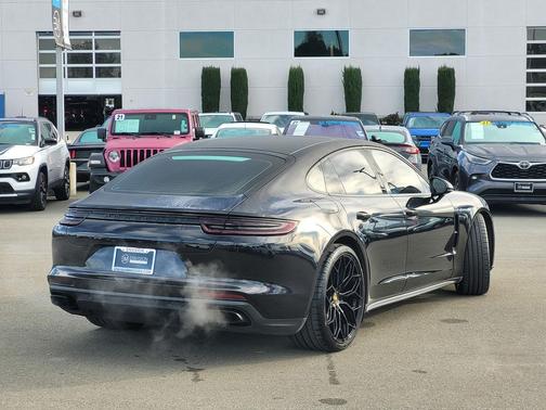 2018 Porsche Panamera 4