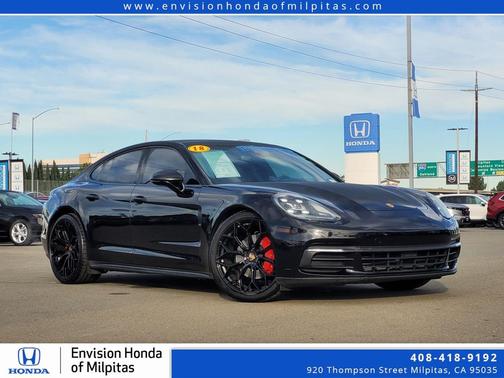 2018 Porsche Panamera 4