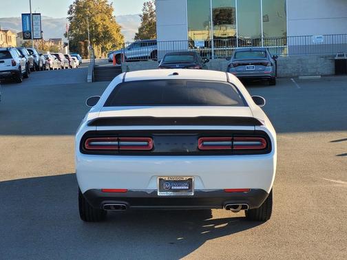 2020 Dodge Challenger SXT