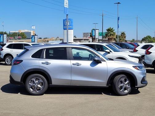 2026 Honda HR-V LX