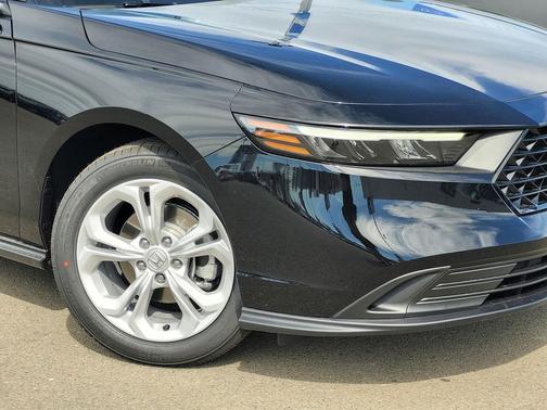 2025 Honda Accord LX 1.5T