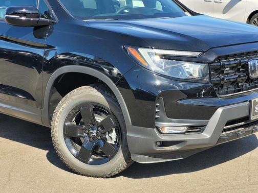 2025 Honda Ridgeline Black