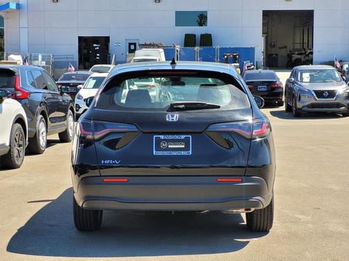 2025 Honda HR-V LX