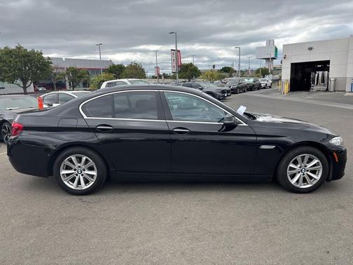 2015 BMW 528 528i