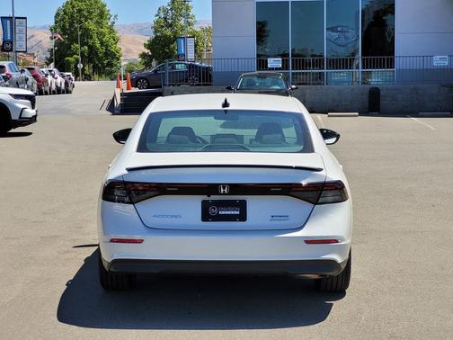 2025 Honda Accord Hybrid Base