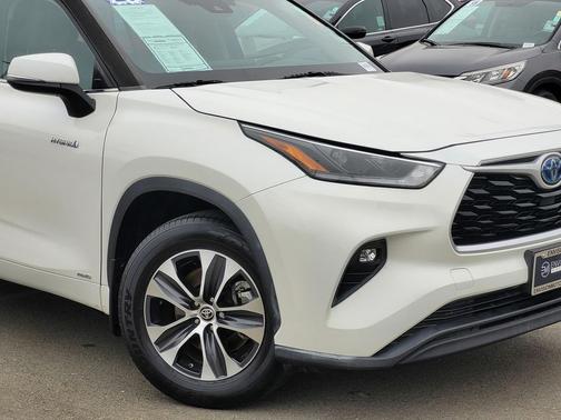 2021 Toyota Highlander Hybrid XLE