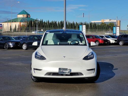 2021 Tesla Model Y Long Range Dual Motor All-Wheel Drive