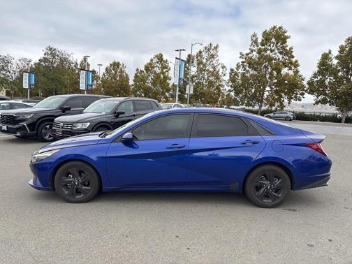 2021 Hyundai ELANTRA SEL