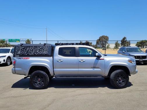 2020 Toyota Tacoma TRD Sport