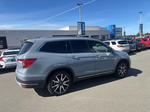 2022 Honda Pilot AWD Elite