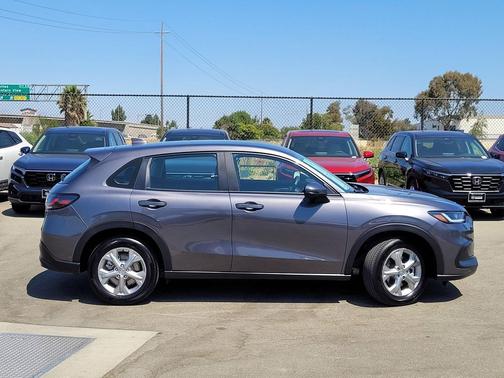 2025 Honda HR-V LX