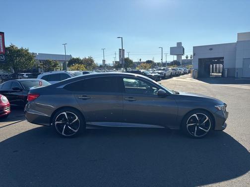 2021 Honda Accord Touring 2.0T