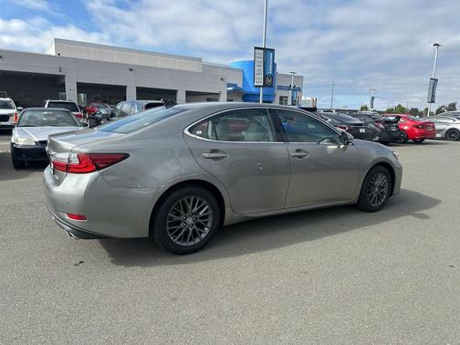 2018 Lexus ES 350 Base