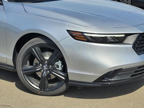2025 Honda Accord Hybrid Base